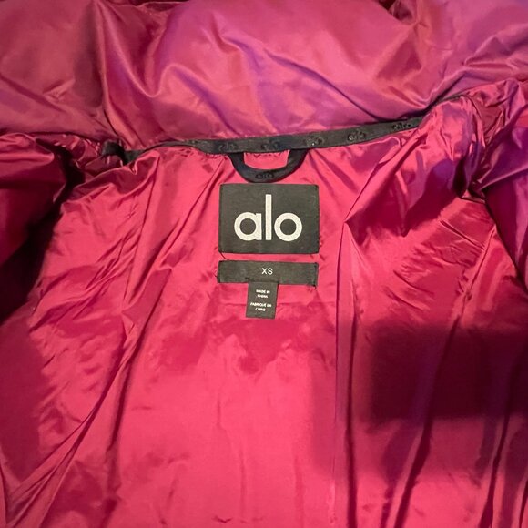 Alo - Aspen Love Puffer Jacket NWOT *RARE* - Picture 6 of 8